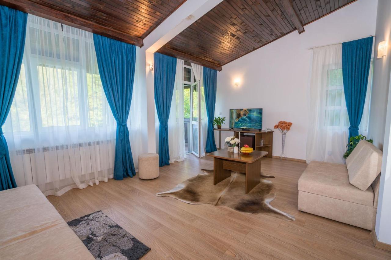 Family Park Hotel Kyoshkove شومن المظهر الخارجي الصورة